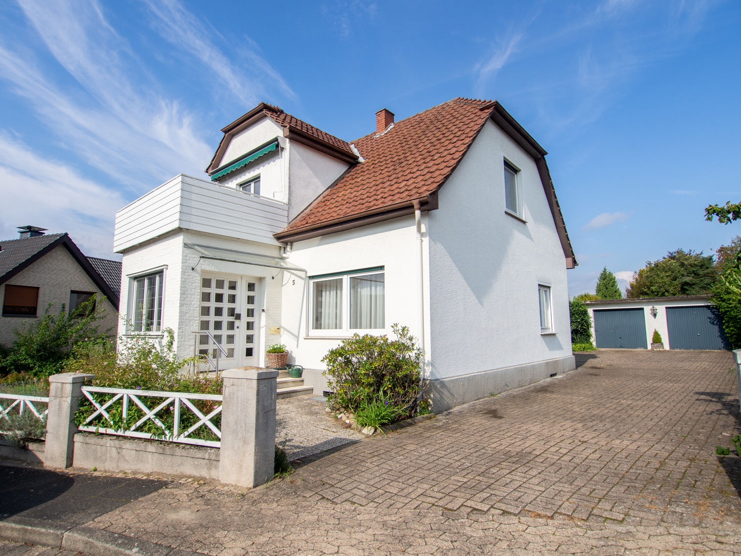 Großzügiges Wohnhaus mit wunderschönem Gartengrundstück in Hiddenhausen!