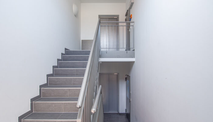 11118 Treppenhaus extern (1)