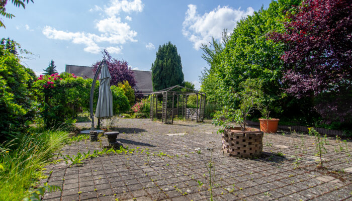 11125 Terrasse u. Garten