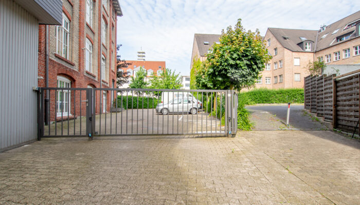 20825 Zufahrt Parkdeck