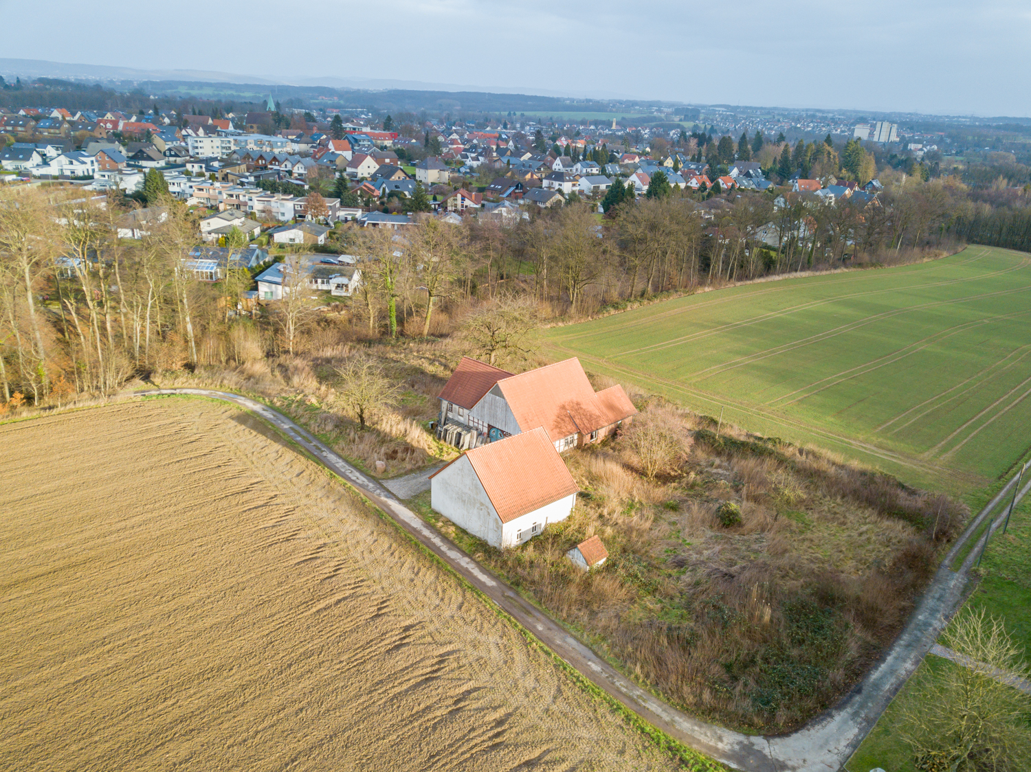 Land in Sicht! Resthof mit Kötterhaus in Bielefeld Gestalten Sie sich Ihren Landhaus-Traum.